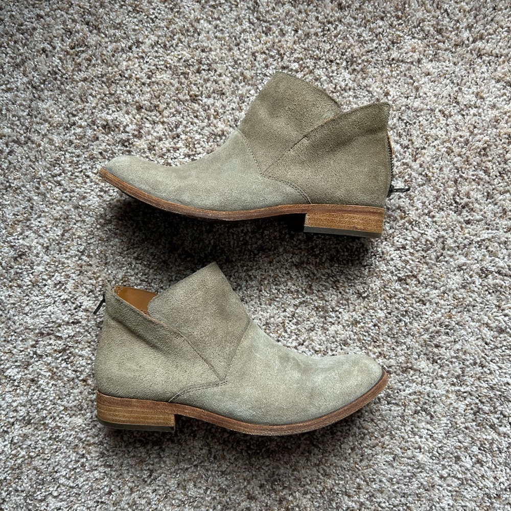 Kork-Ease Women’s Tan Suede Ankle Boots